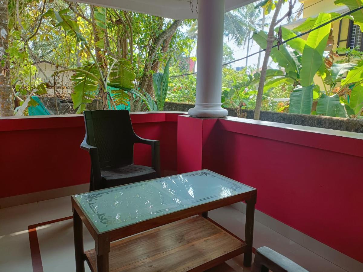 Appartement Ritas à Varkala Extérieur photo