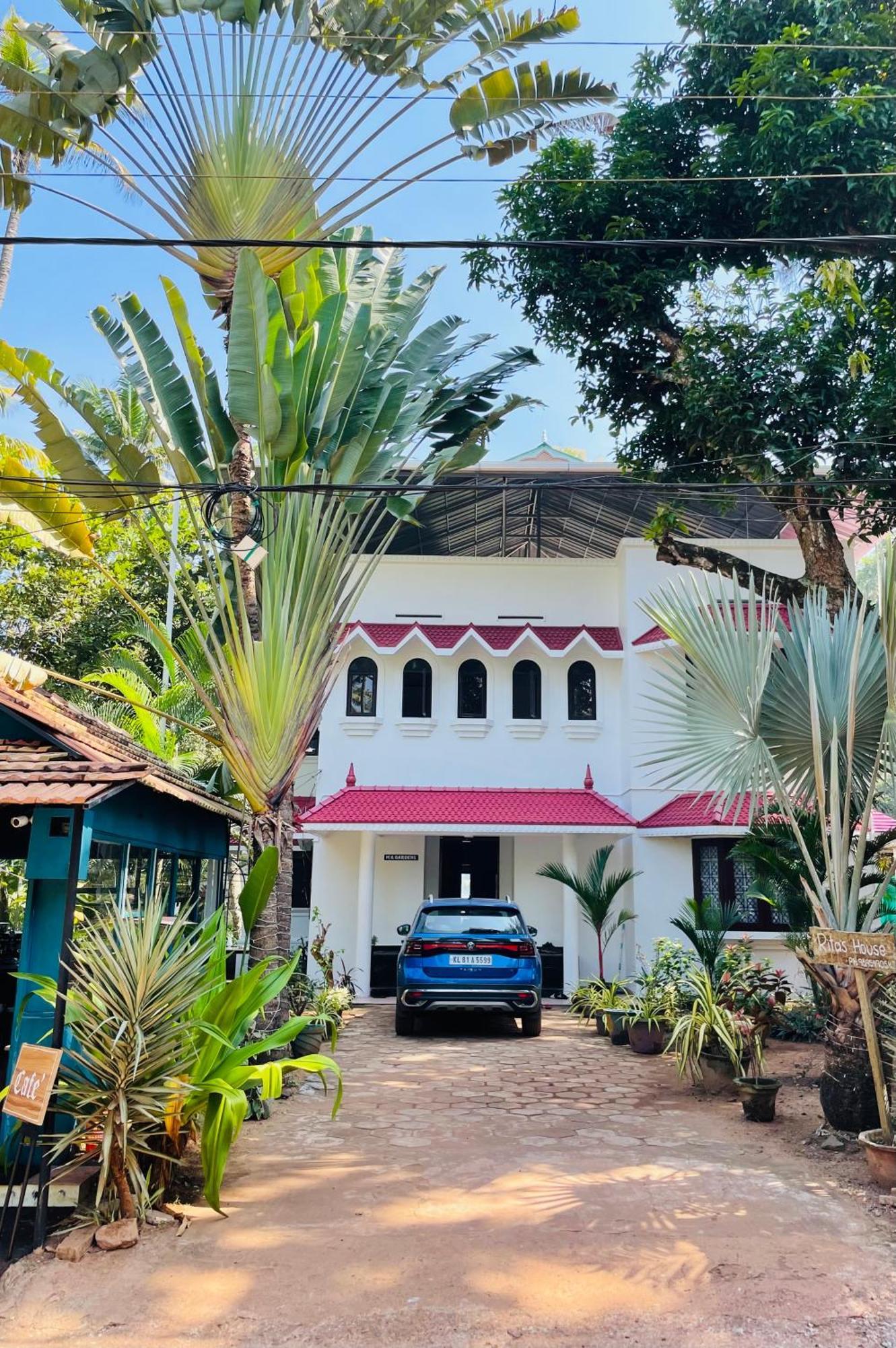 Appartement Ritas à Varkala Extérieur photo